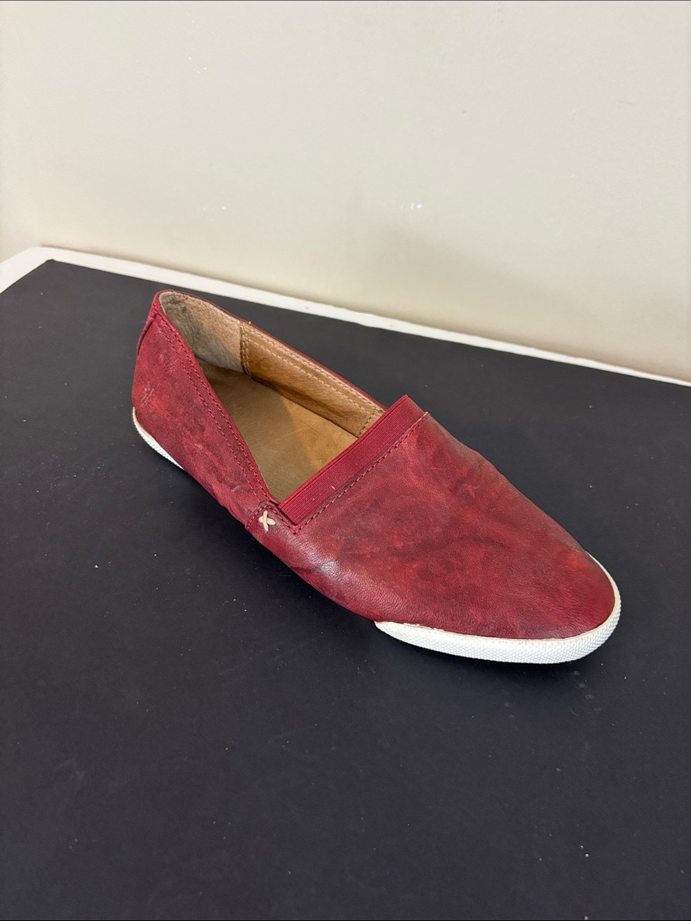 Frye Melanie Red  Slip On Distressed Leather Flats Size 7.5 M